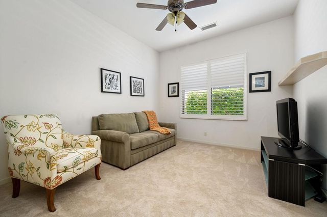 371 Tomahawk Drive, Palm Desert, CA 92211