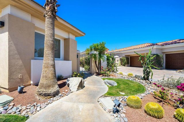 371 Tomahawk Drive, Palm Desert, CA 92211