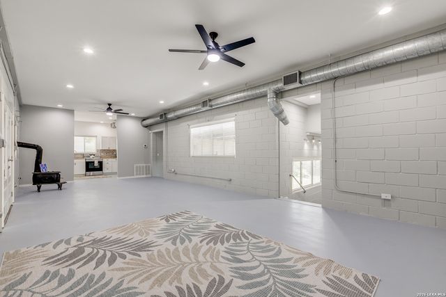 275 County Road 5634, Castroville, TX 78009