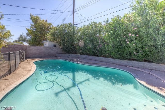 1305 North Mojave Road, Las Vegas, NV 89101