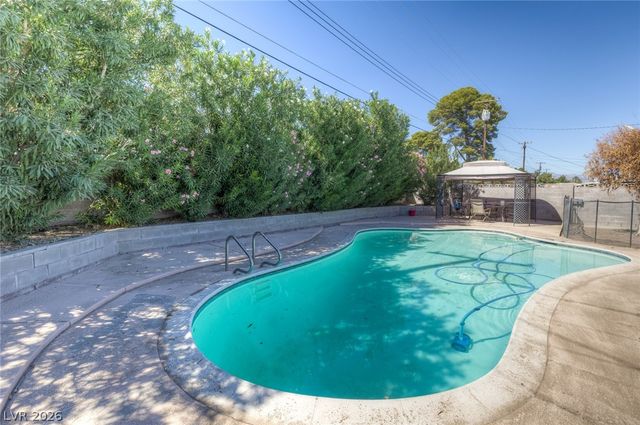 1305 North Mojave Road, Las Vegas, NV 89101