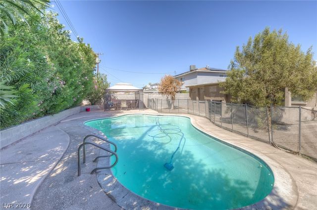 1305 North Mojave Road, Las Vegas, NV 89101