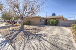 1305 North Mojave Road, Las Vegas, NV 89101