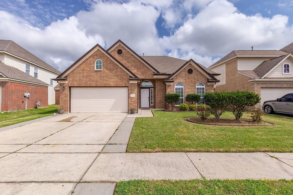 8338 Rosemary Drive, Baytown, TX 77521