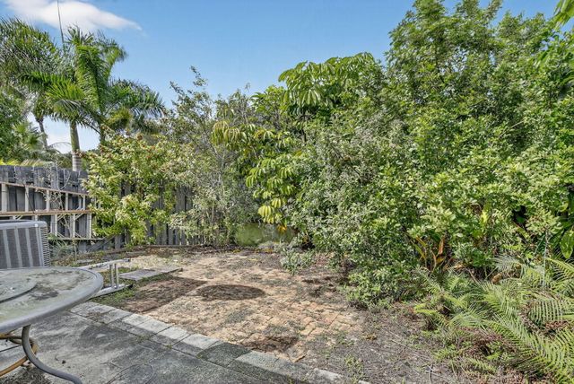 8957 NW 44th Court, Sunrise, FL 33351