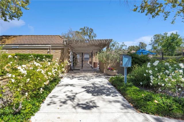 17311 Peach, Irvine, CA 92612