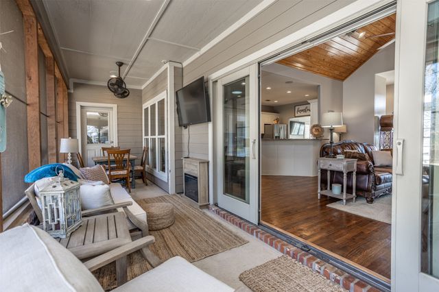 377 Quail Hill Road, Whitesboro, TX 76273