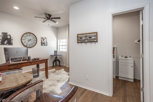 377 Quail Hill Road, Whitesboro, TX 76273