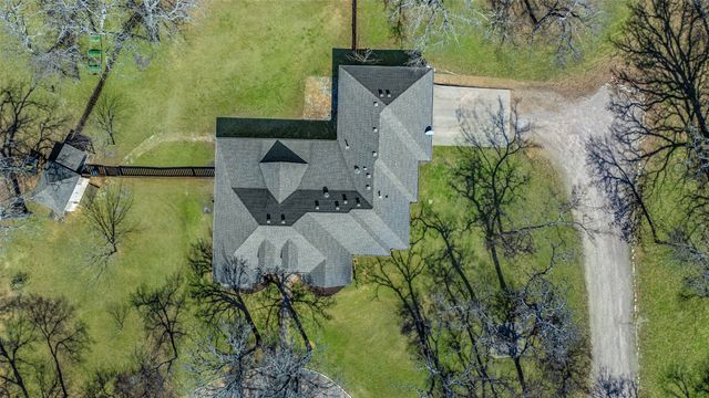 377 Quail Hill Road, Whitesboro, TX 76273