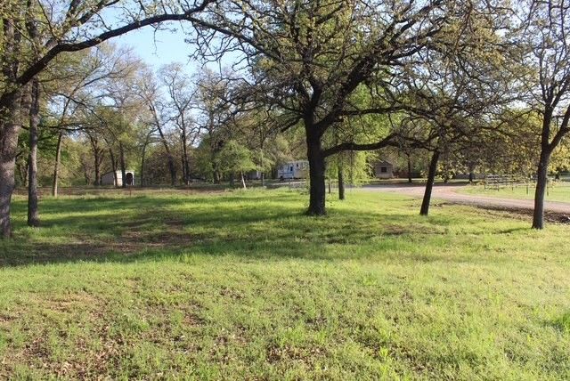 377 Quail Hill Road, Whitesboro, TX 76273