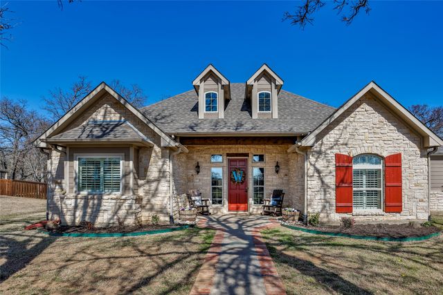 377 Quail Hill Road, Whitesboro, TX 76273
