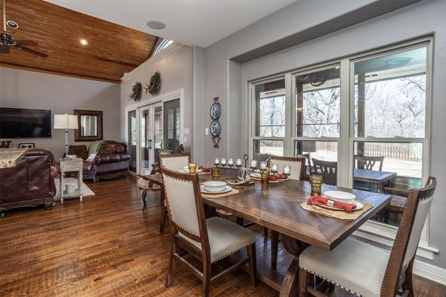 377 Quail Hill Road, Whitesboro, TX 76273