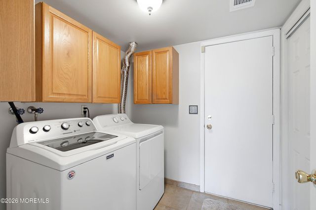 90 Cotswold Circle 310, Ocean Twp, NJ 07712