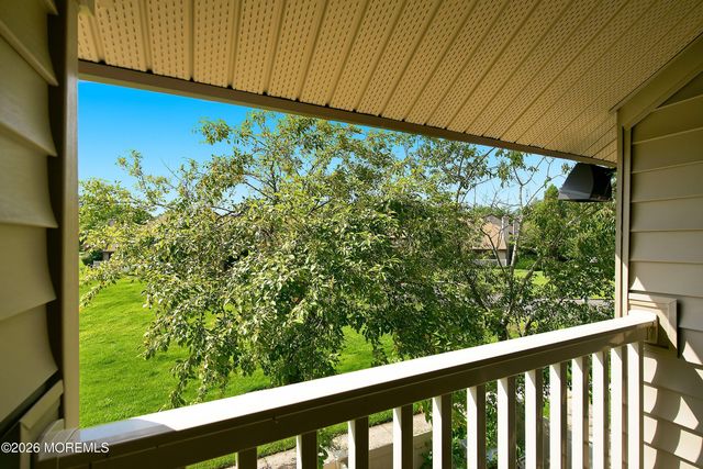 90 Cotswold Circle 310, Ocean Twp, NJ 07712