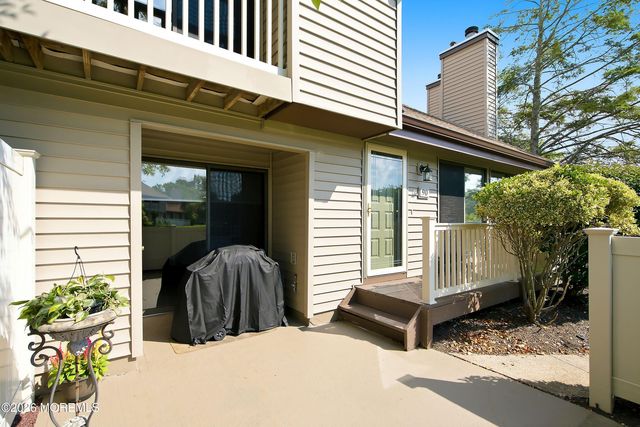 90 Cotswold Circle 310, Ocean Twp, NJ 07712