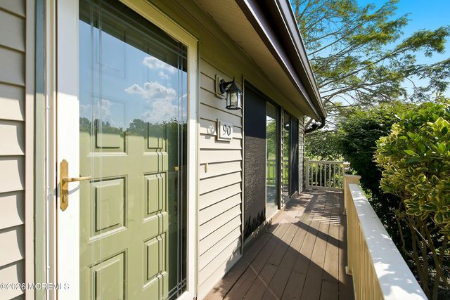 90 Cotswold Circle 310, Ocean Twp, NJ 07712