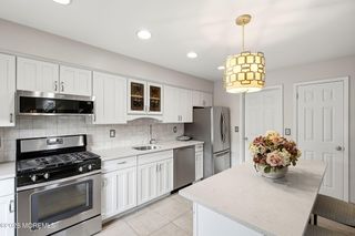 90 Cotswold Circle 310, Ocean Twp, NJ 07712