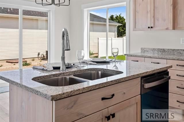 1018 Alpine Ave, Chubbuck, ID 83202