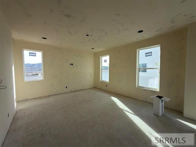 1018 Alpine Ave, Chubbuck, ID 83202