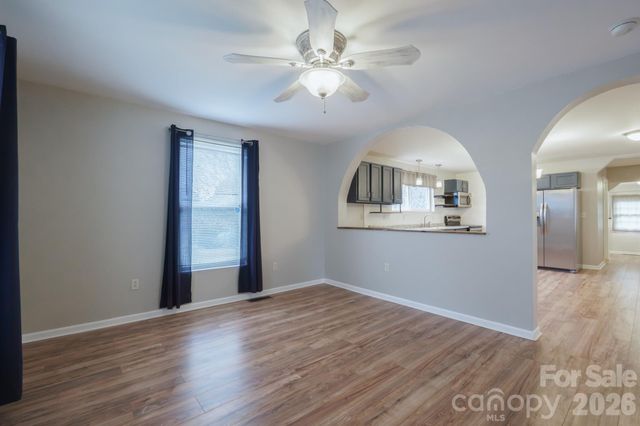 1208 N Davis Avenue, Newton, NC 28658