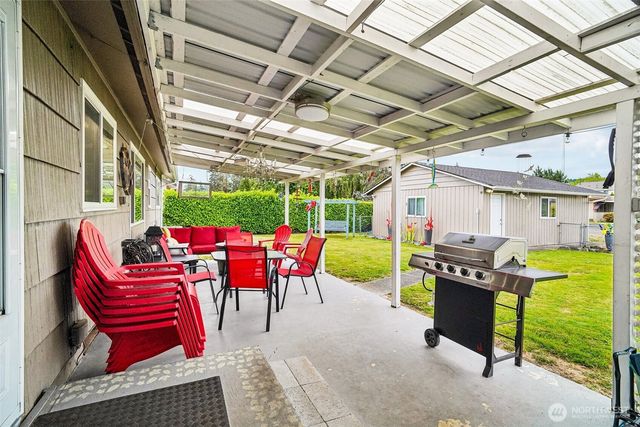 708 5th Avenue SE, Puyallup, WA 98372
