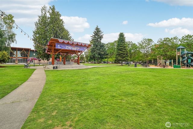 708 5th Avenue SE, Puyallup, WA 98372
