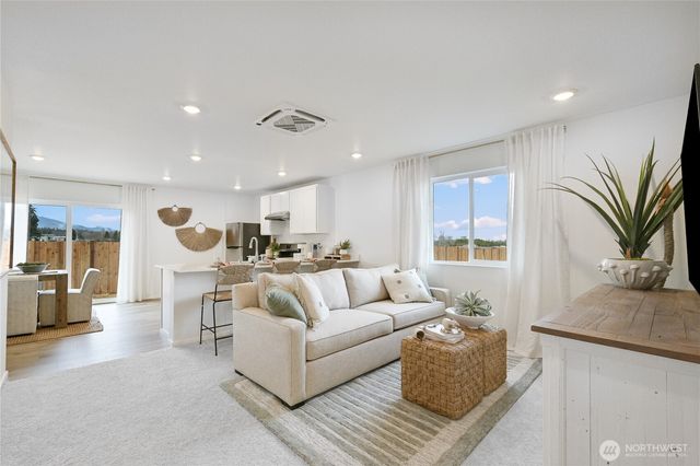 93 Moonshadow Lane, Carlsborg, WA 98324