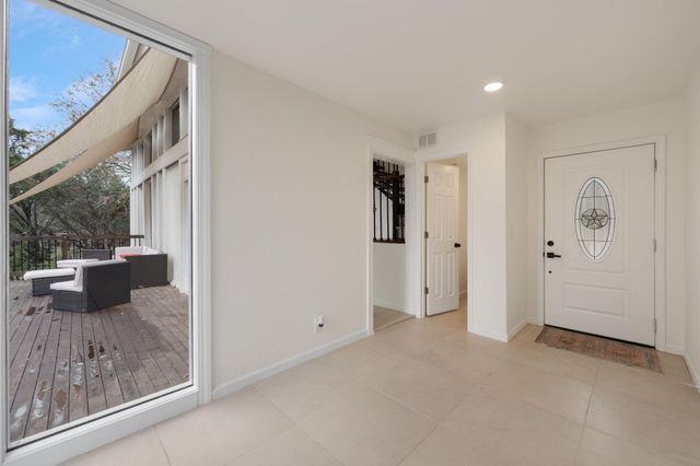 20904 Roundup TRL, Lago Vista, TX 78645