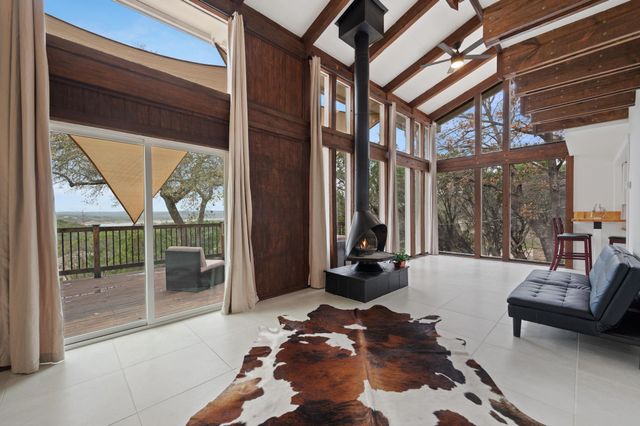 20904 Roundup TRL, Lago Vista, TX 78645