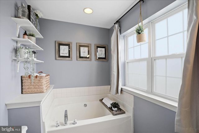 42 MISTY MEADOW DR, Reinholds, PA 17569