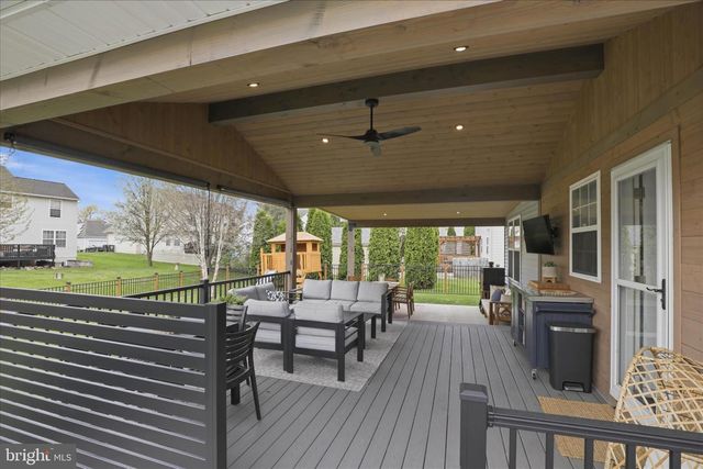 42 MISTY MEADOW DR, Reinholds, PA 17569