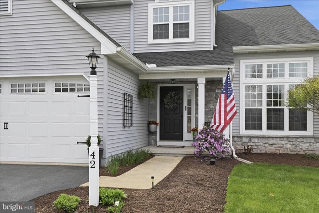 42 MISTY MEADOW DR, Reinholds, PA 17569