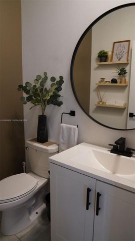 549 NW 204th St, Miami Gardens, FL 33169