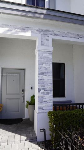 549 NW 204th St, Miami Gardens, FL 33169