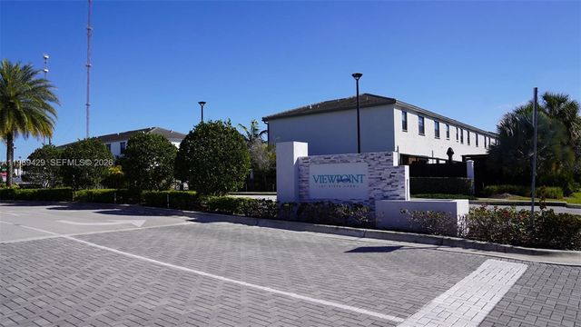 549 NW 204th St, Miami Gardens, FL 33169