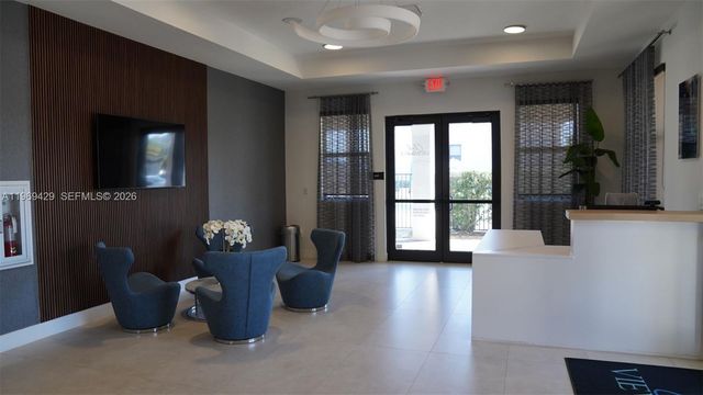 549 NW 204th St, Miami Gardens, FL 33169