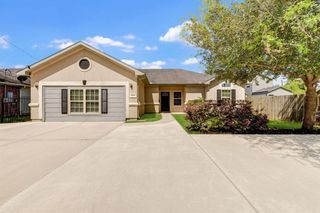 6719 Radcliffe Street, Houston, TX 77091