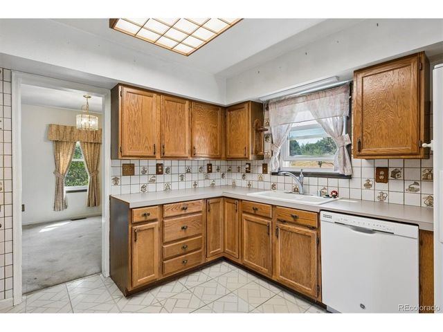7431 Terry Ct, Arvada, CO 80007
