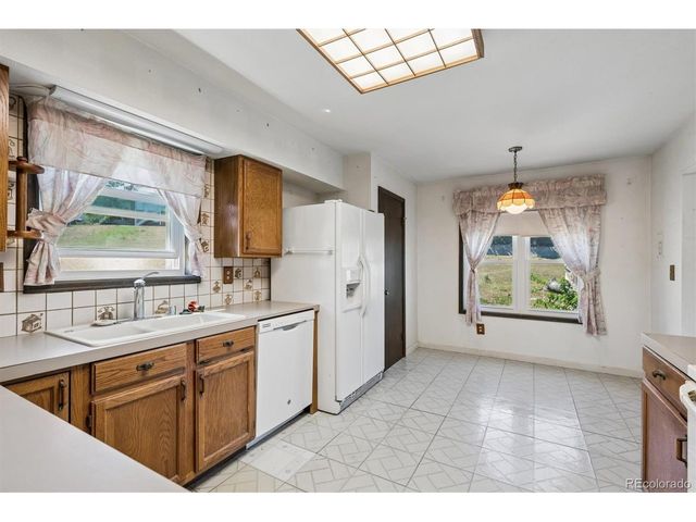 7431 Terry Ct, Arvada, CO 80007