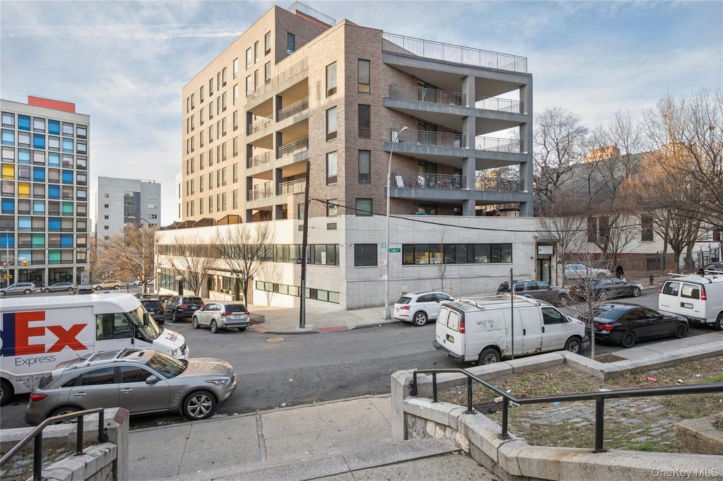 545 E 166th Street, Bronx, NY 10456 — exterior