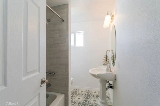 22459 Guadilamar Drive, Saugus, CA 91350