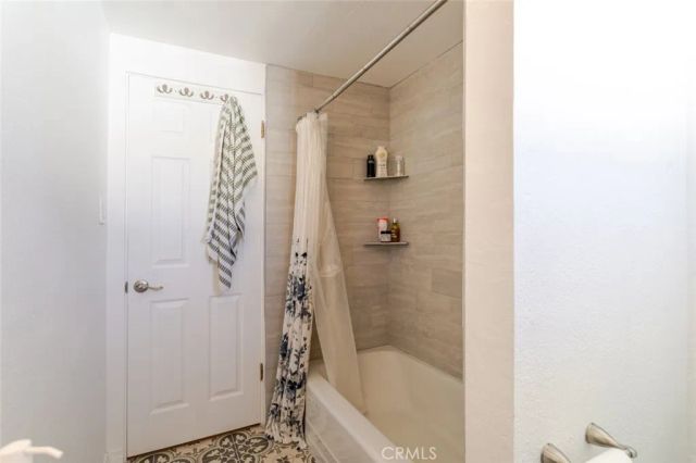 22459 Guadilamar Drive, Saugus, CA 91350