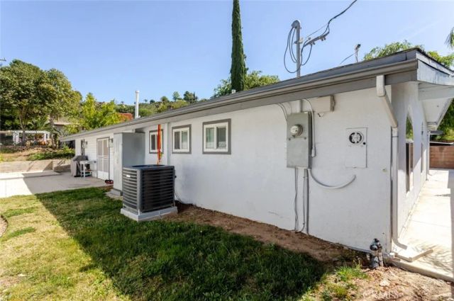 22459 Guadilamar Drive, Saugus, CA 91350