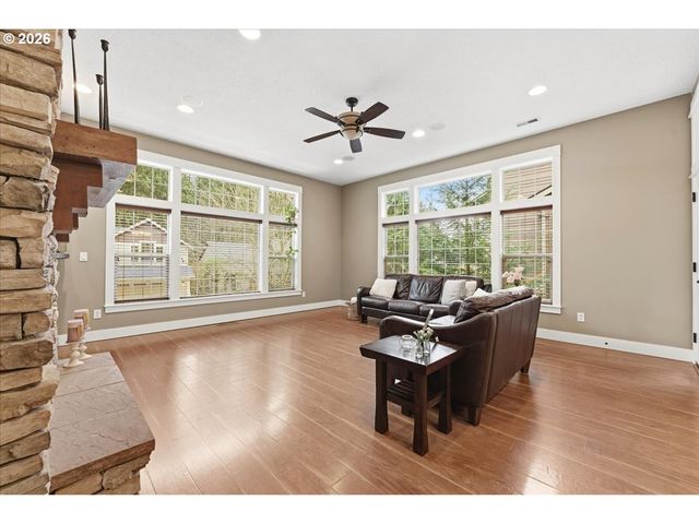 35810 CHINOOK St, Sandy, OR 97055