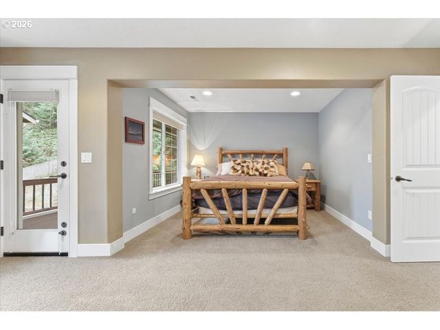 35810 CHINOOK St, Sandy, OR 97055