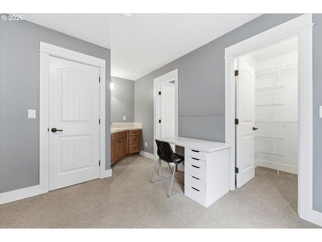 35810 CHINOOK St, Sandy, OR 97055