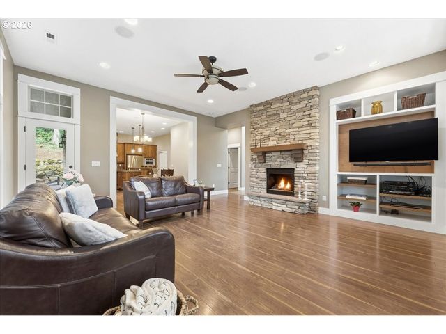 35810 CHINOOK St, Sandy, OR 97055