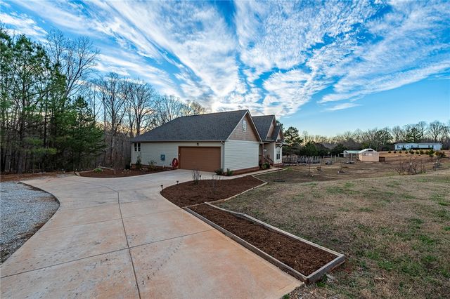 117 Foggy Mountain Way, Pickens, SC 29671