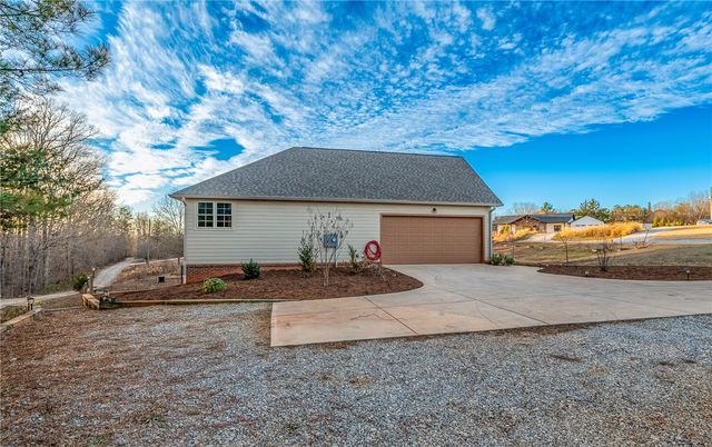 117 Foggy Mountain Way, Pickens, SC 29671