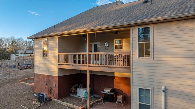 117 Foggy Mountain Way, Pickens, SC 29671